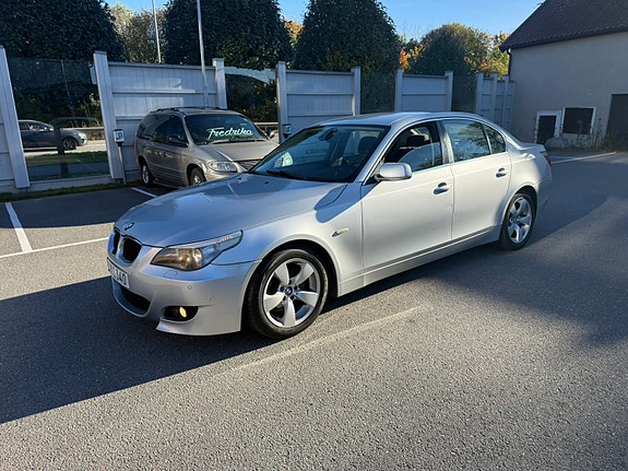 BMW 520i 5 of 8