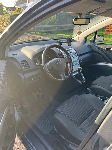 Toyota Corolla Verso 9 of 10