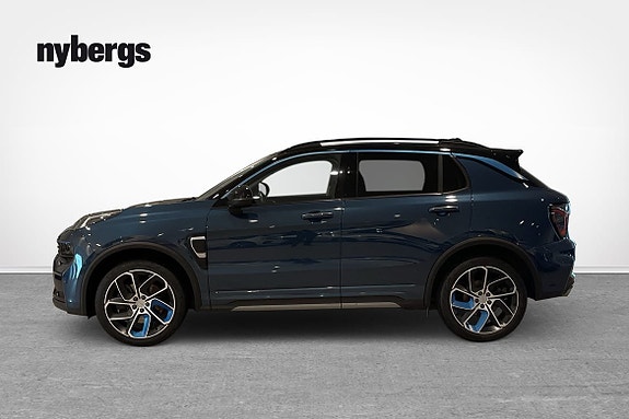 Lynk & Co 01 2 of 11