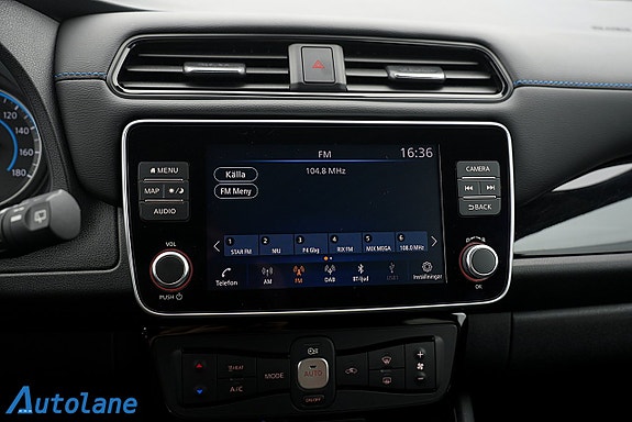 Nissan Leaf 27 of 30