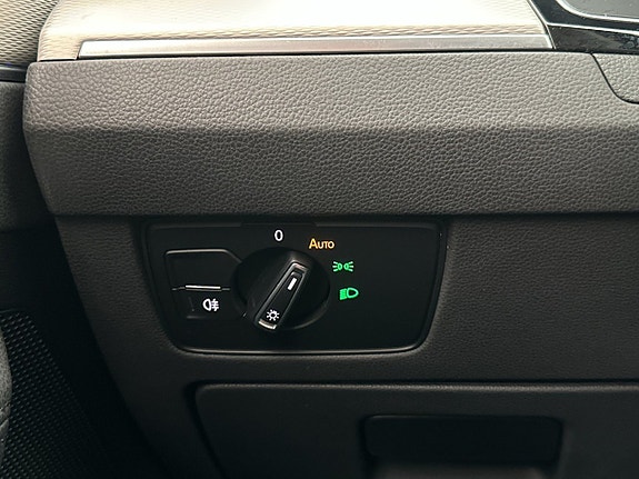 Volkswagen Passat 15 of 30