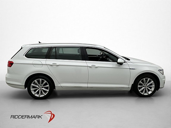 Volkswagen Passat 9 of 30