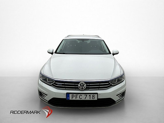 Volkswagen Passat 2 of 30