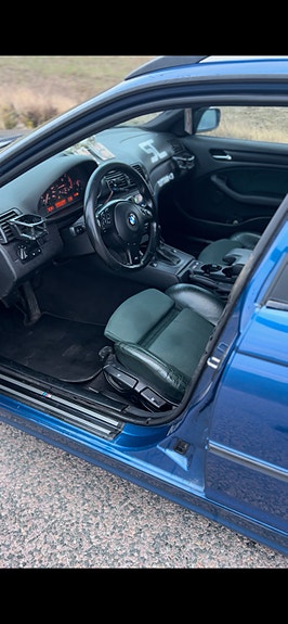 BMW 320d 2 of 5