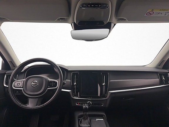 Volvo V90 Cross Country 13 of 30