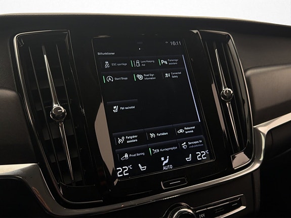 Volvo V90 Cross Country 19 of 30