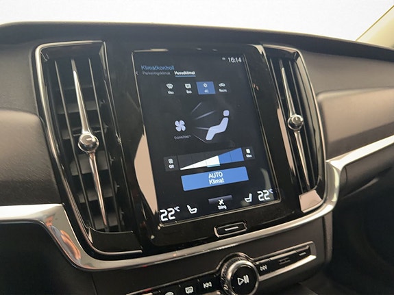 Volvo V90 Cross Country 21 of 30