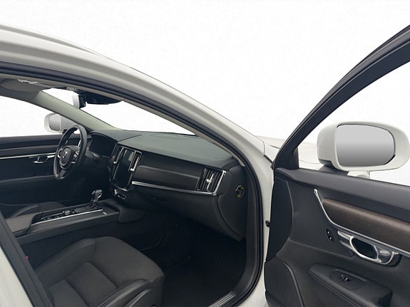 Volvo V90 Cross Country 11 of 30