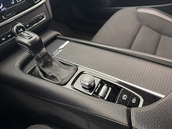 Volvo V90 Cross Country 24 of 30