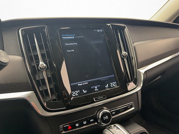 Volvo V90 Cross Country 22 of 30