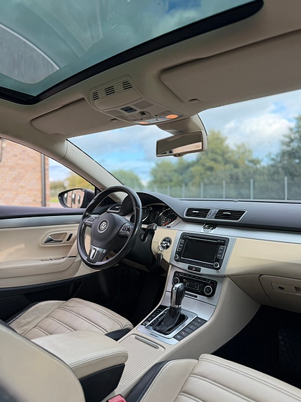 Volkswagen Passat CC 6 of 12