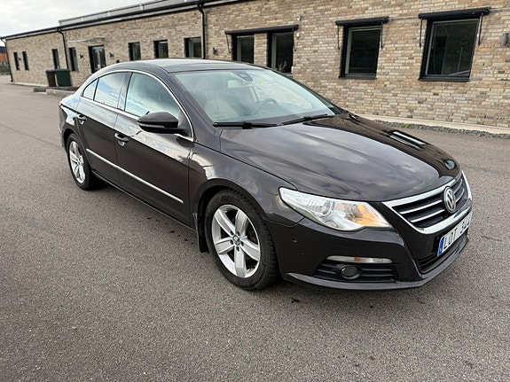 Volkswagen Passat CC 2 of 12
