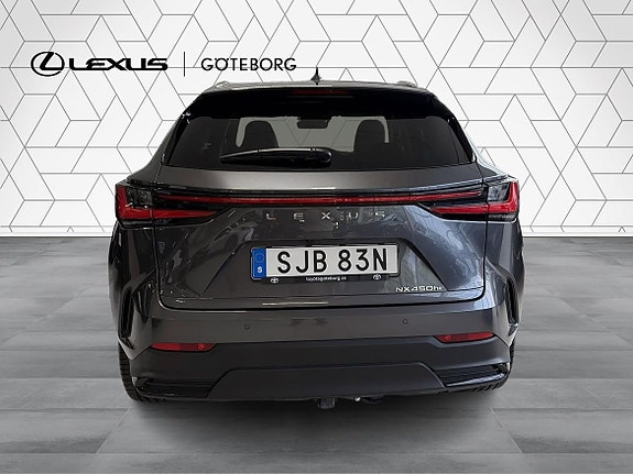 Lexus NX450h+ 8 of 22