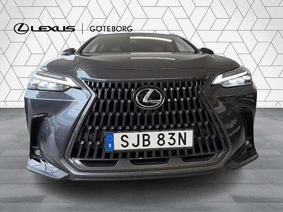 Lexus NX450h+ 2 of 22