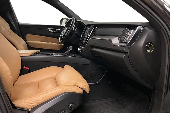 Volvo XC60 9 of 30