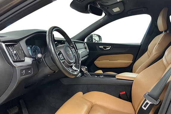 Volvo XC60 10 of 30