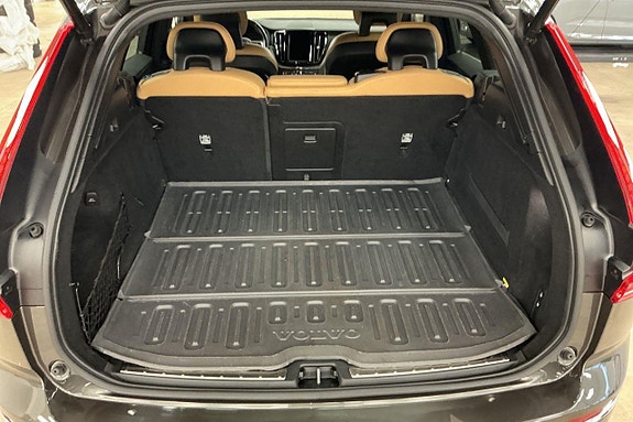 Volvo XC60 24 of 30