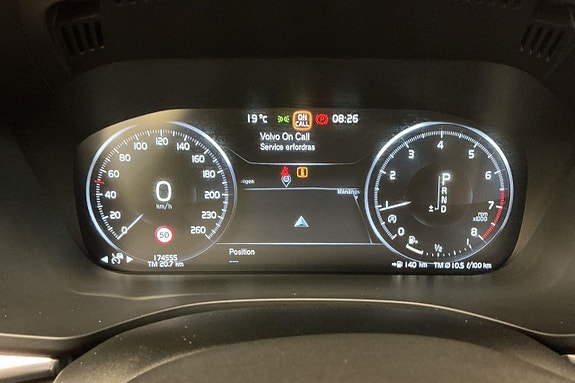 Volvo XC60 15 of 30