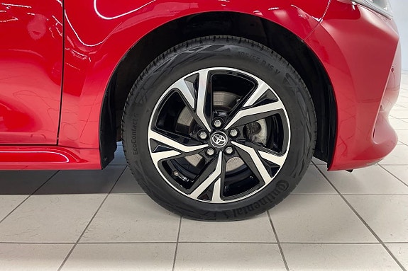 Toyota Yaris 14 of 18