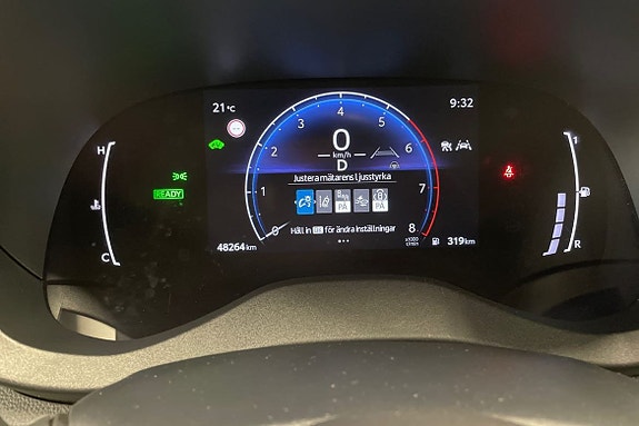 Toyota Yaris 13 of 18