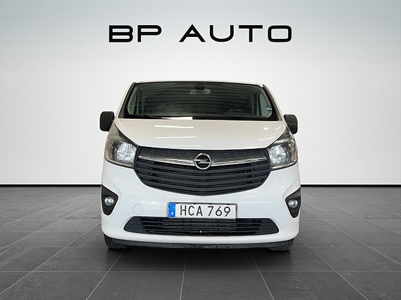 Opel Vivaro 3 of 22