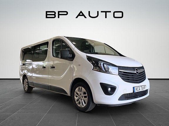 Opel Vivaro 8 of 22