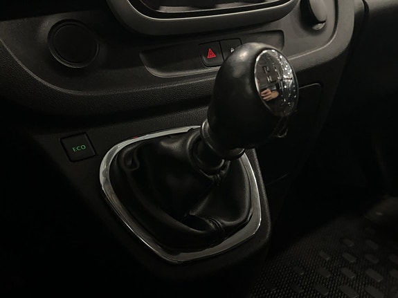 Opel Vivaro 18 of 22