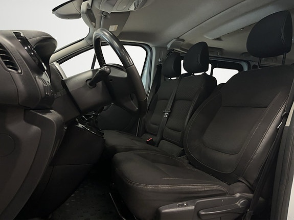 Opel Vivaro 10 of 22