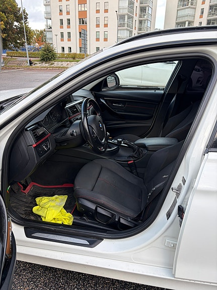 BMW 320d 6 of 7
