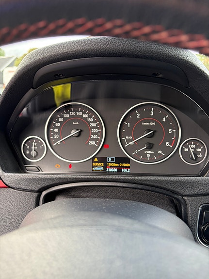 BMW 320d 5 of 7