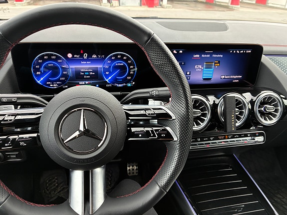 Mercedes-Benz EQA250+ 12 of 13