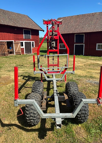 Rejäl timmervagn / skogsvagn med elvinsch till ATV / Traktor 2 of 3
