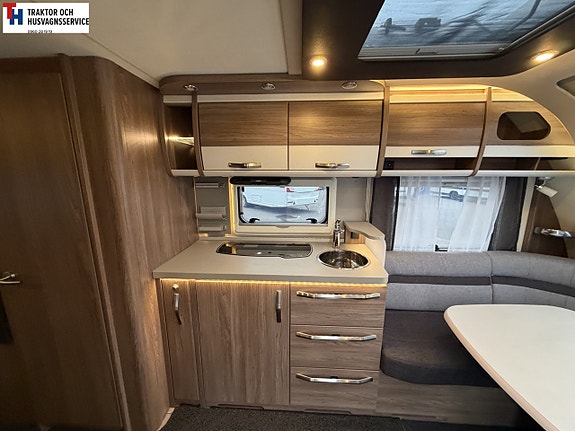 Knaus 590 UE Långbädd Scandinavian Selection -18 8 of 21