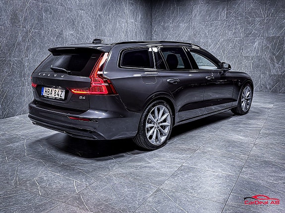 Volvo V60 7 of 30