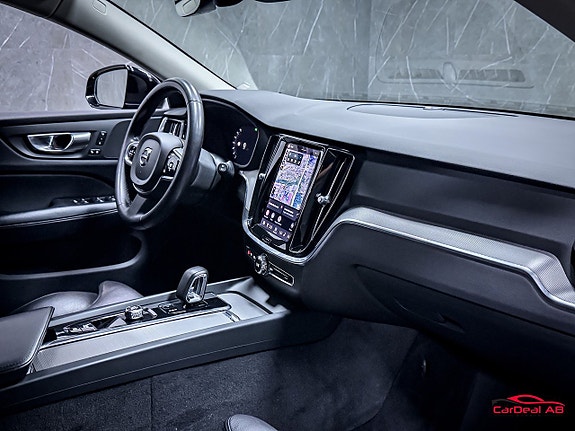 Volvo V60 13 of 30