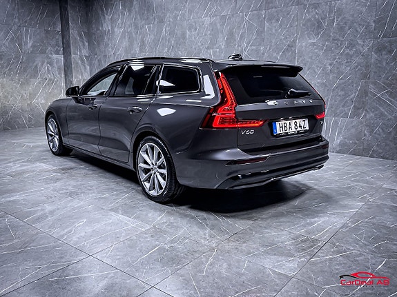 Volvo V60 5 of 30