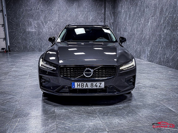 Volvo V60 2 of 30
