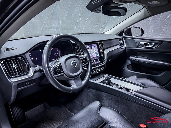 Volvo V60 11 of 30