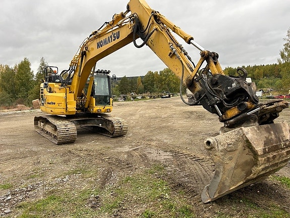 Komatsu PC 228 USLC-11 7 of 24
