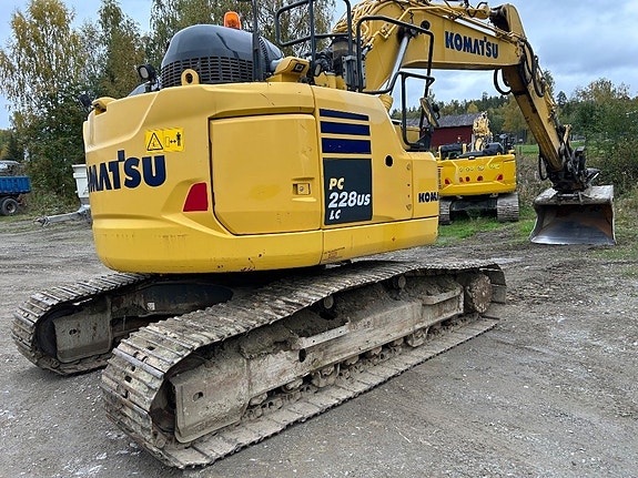 Komatsu PC 228 USLC-11 5 of 24