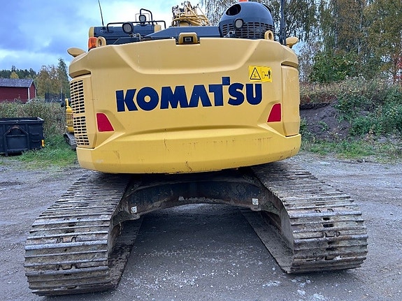 Komatsu PC 228 USLC-11 4 of 24