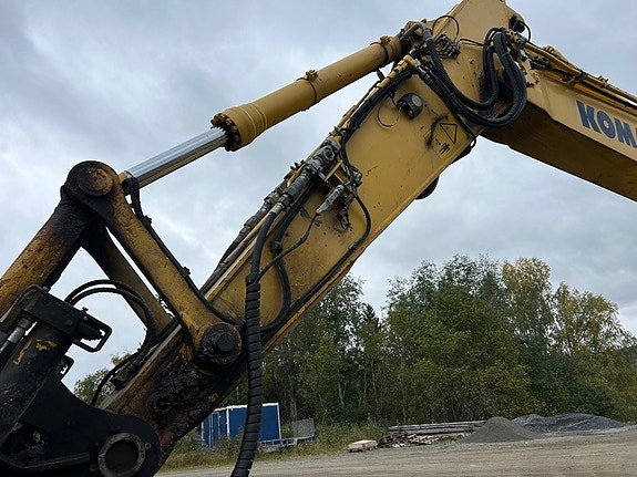 Komatsu PC 228 USLC-11 24 of 24