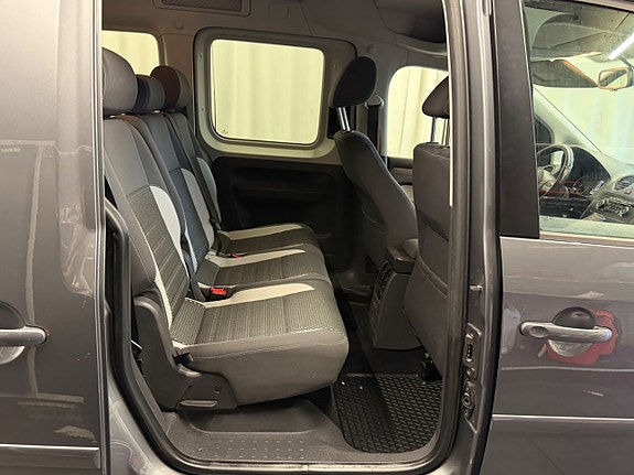 Volkswagen Caddy Cross 12 of 17