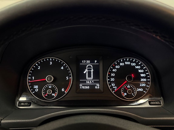 Volkswagen Caddy Cross 8 of 17