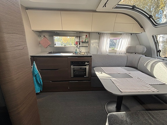 Adria Alpina 763 UK 2 of 10