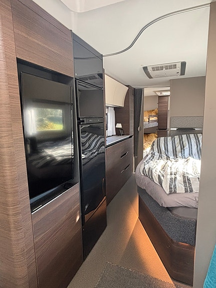 Adria Alpina 763 UK 5 of 10
