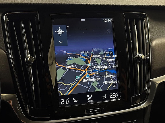 Volvo V90 Cross Country 21 of 26