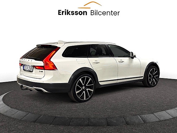 Volvo V90 Cross Country 5 of 26