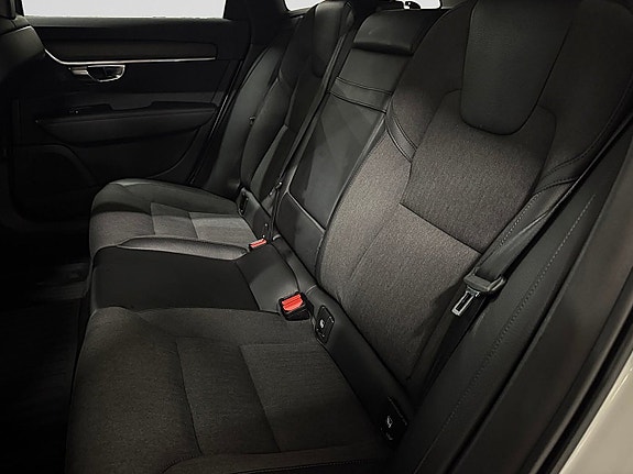 Volvo V90 Cross Country 19 of 26
