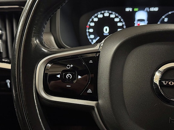 Volvo V90 Cross Country 15 of 26